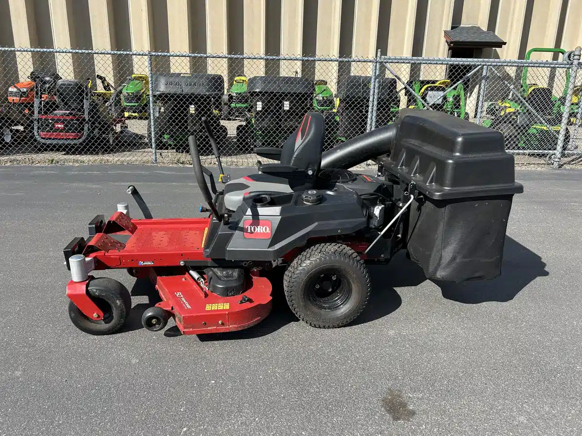 Photo de la Galerie 1 pour 2022 Toro TIMECUTTER 75750 Tondeuse à rayon de braquage zéro
