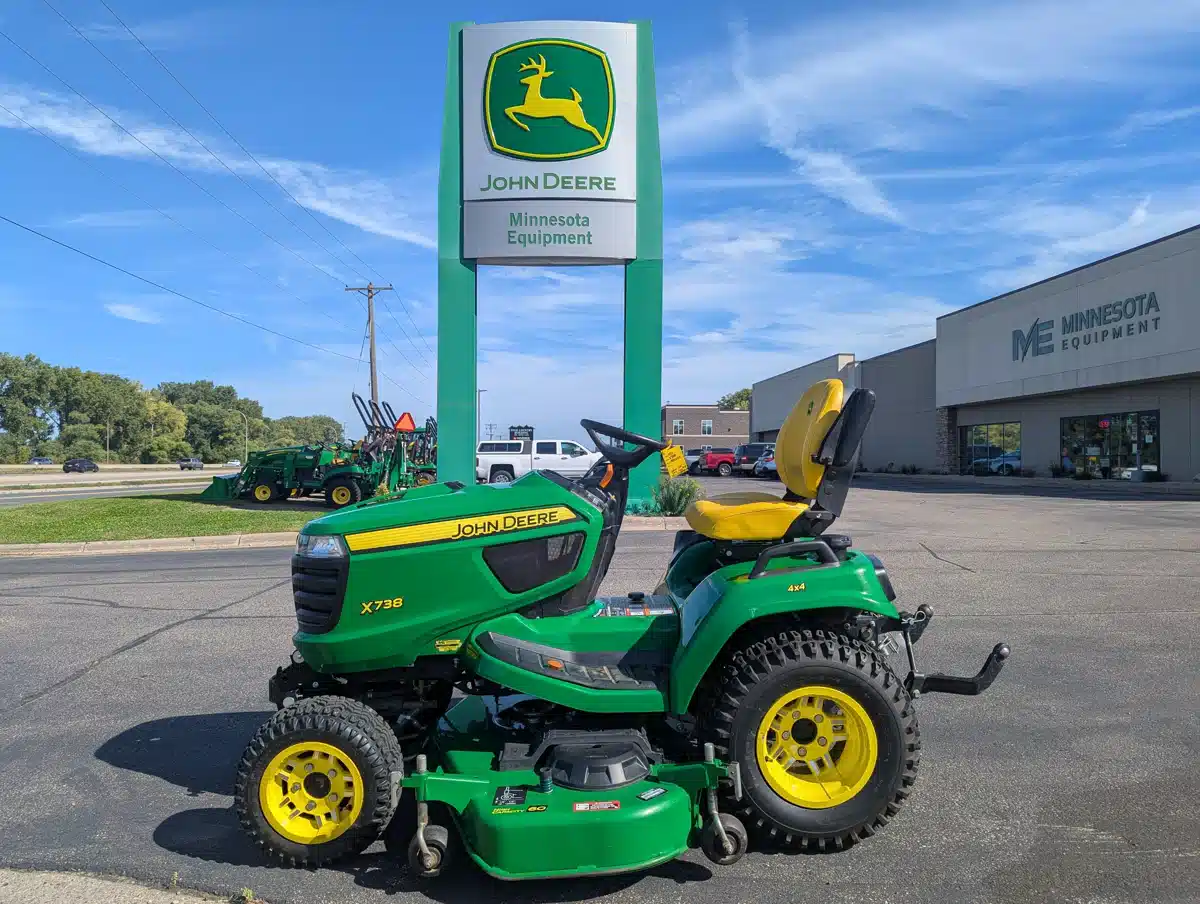 Gallery image 1 for 2023 John Deere X738 Lawn Tractor