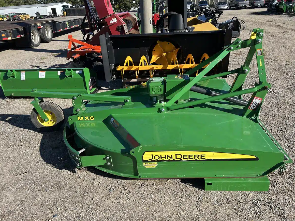 Photo de la Galerie 1 pour 2022 John Deere MX6 Débroussailleuse rotative