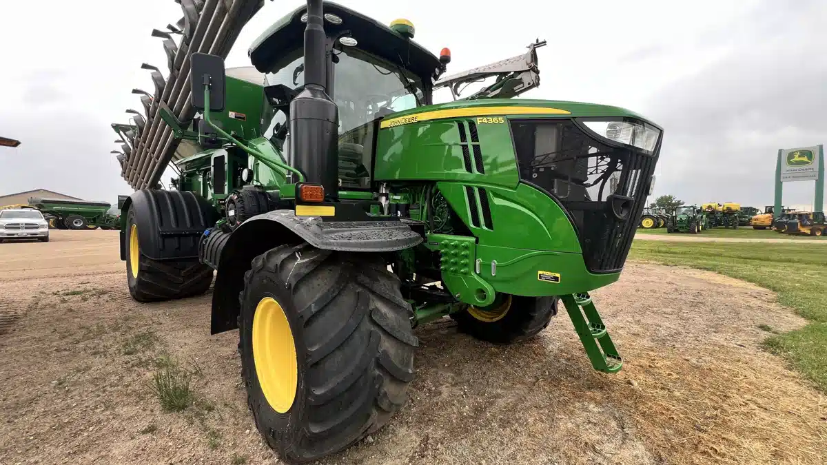 Gallery image 2 for Used 2021 John Deere F4365 Floater