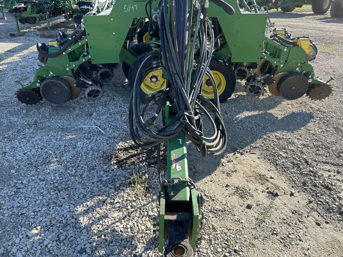 Gallery image 2 for Used 2012 John Deere DB90 Planter