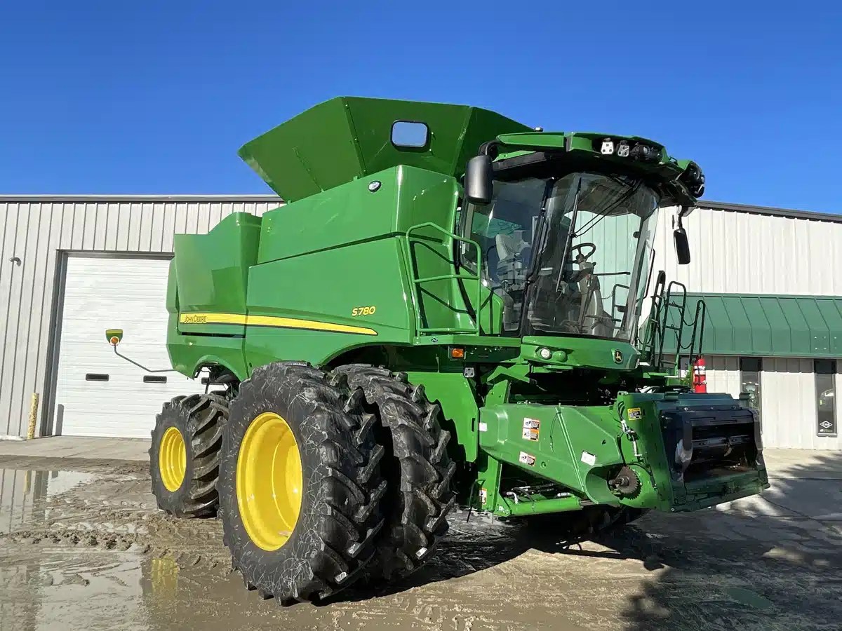 Gallery image 1 for Used 2023 John Deere S780 Combine