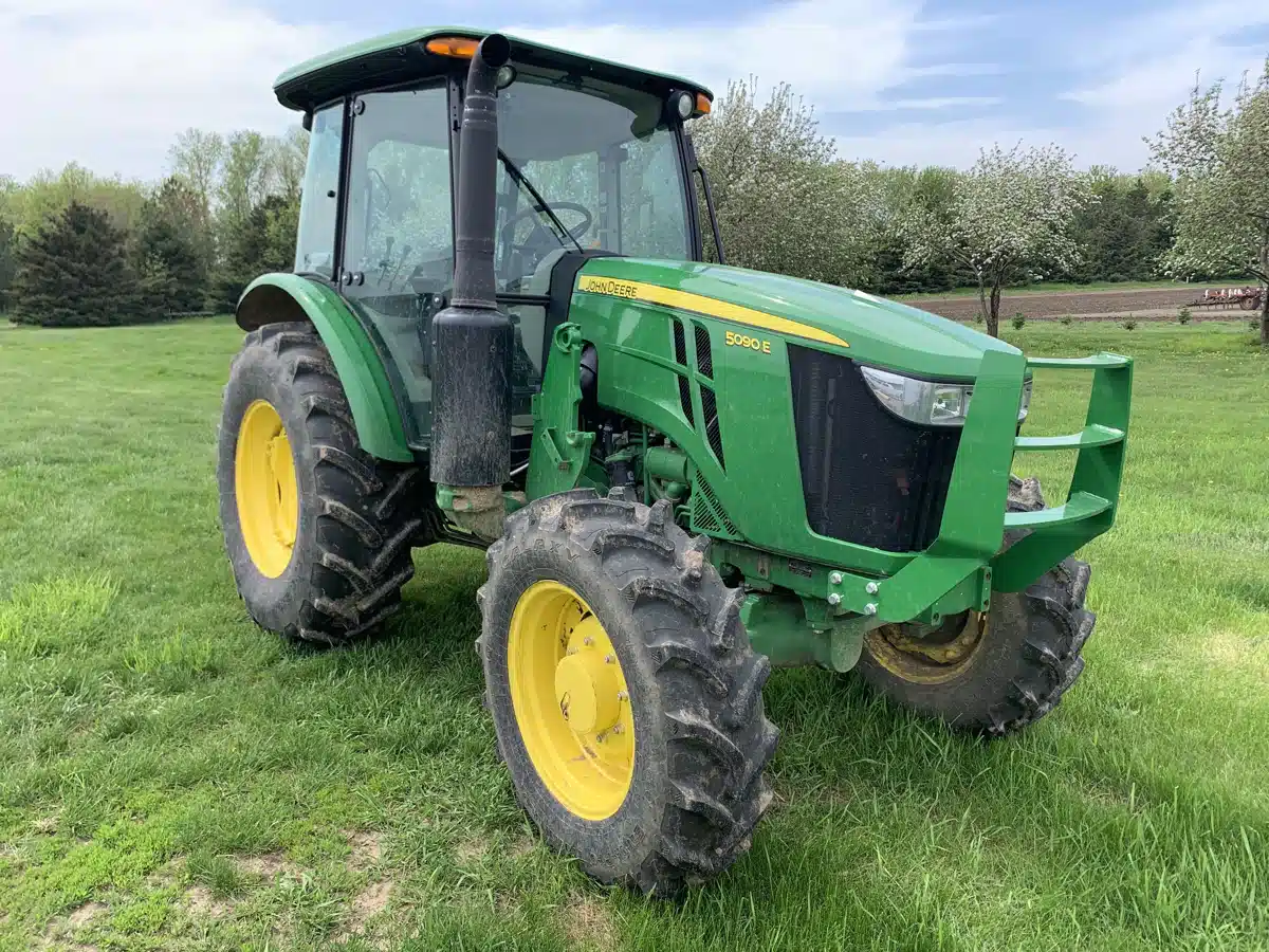 Gallery image 1 for Used 2023 John Deere 5090E Tractor
