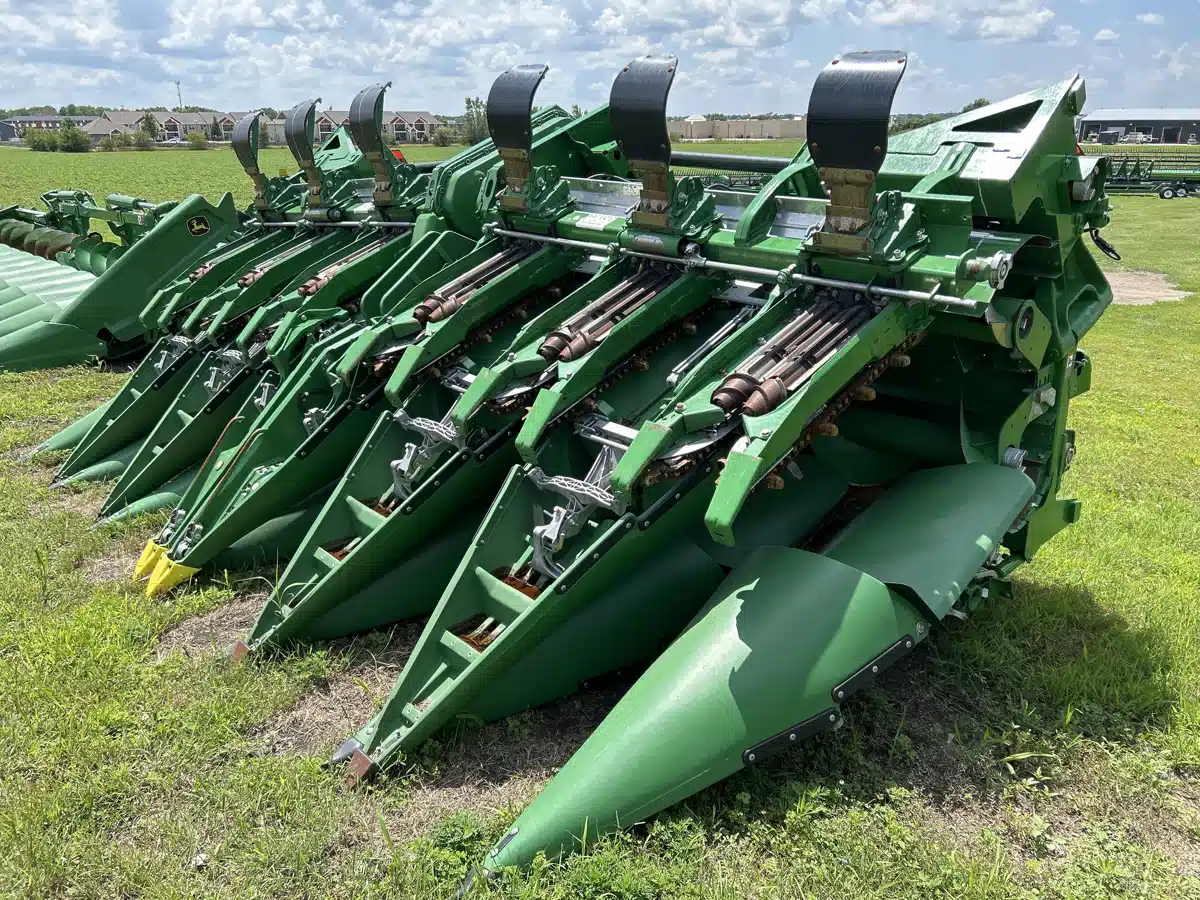 Gallery image 2 for Used 2023 John Deere C12F Header - Row Crop