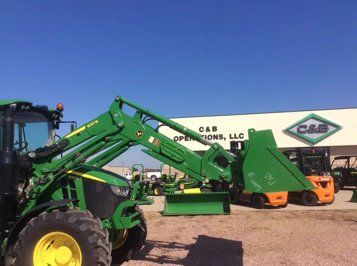 Gallery image 2 for Used 2023 John Deere 620R Front End Loader