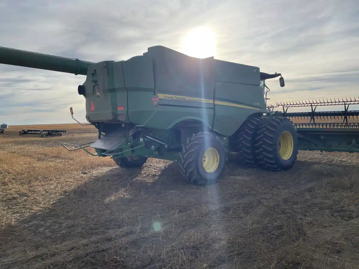 Gallery image 2 for Used 2021 John Deere S780 Combine