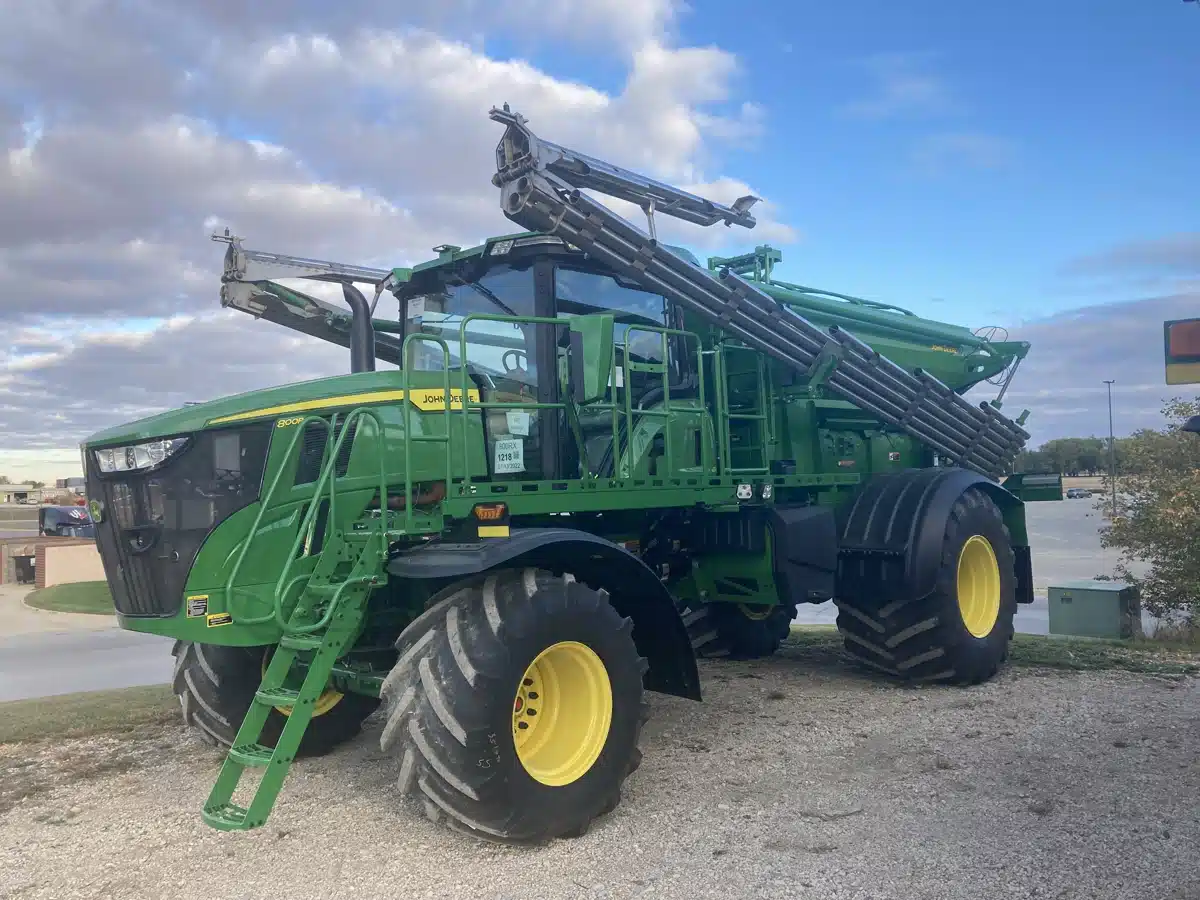 Gallery image 1 for Used 2022 John Deere 800R Anhydrous Applicator