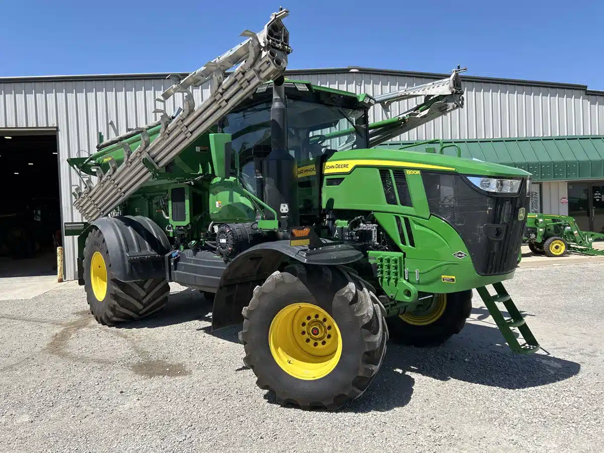 Gallery image 1 for Used 2023 John Deere 800R Anhydrous Applicator