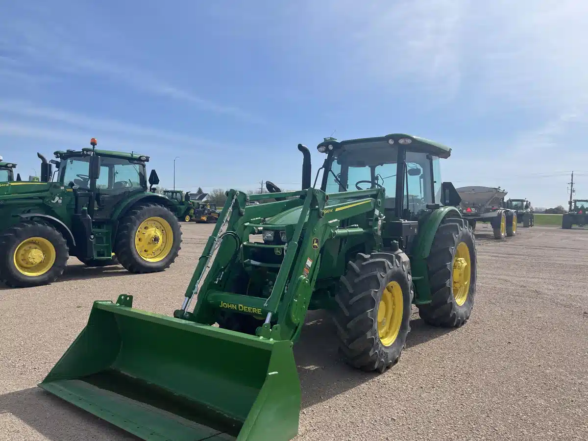 Gallery image 2 for Used 2023 John Deere 5095M Tractor