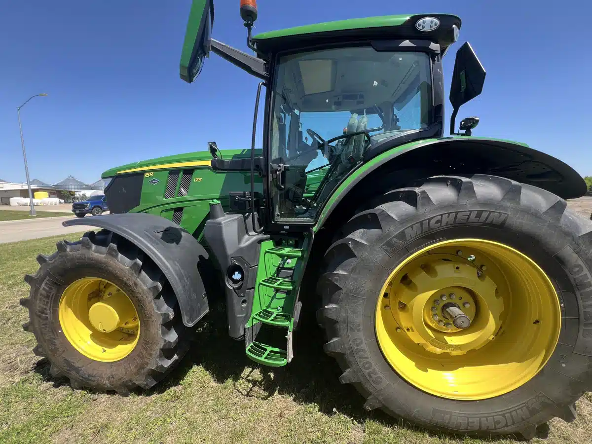 Gallery image 2 for Used 2023 John Deere 6R 175 Tractor
