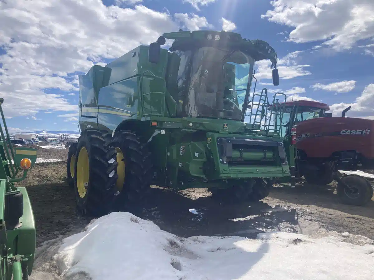 Gallery image 1 for Used 2023 John Deere S770 Combine