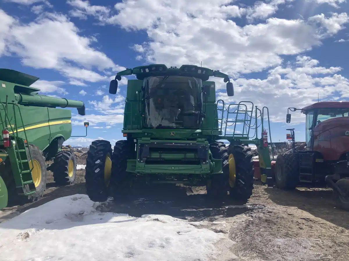Gallery image 2 for Used 2023 John Deere S770 Combine