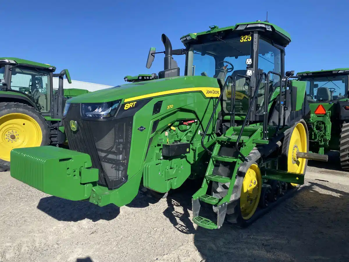 Gallery image 1 for Used 2023 John Deere 8RT 370 Tractor