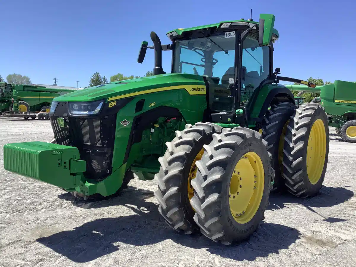 Gallery image 1 for Used 2021 John Deere 8R 250 Tractor