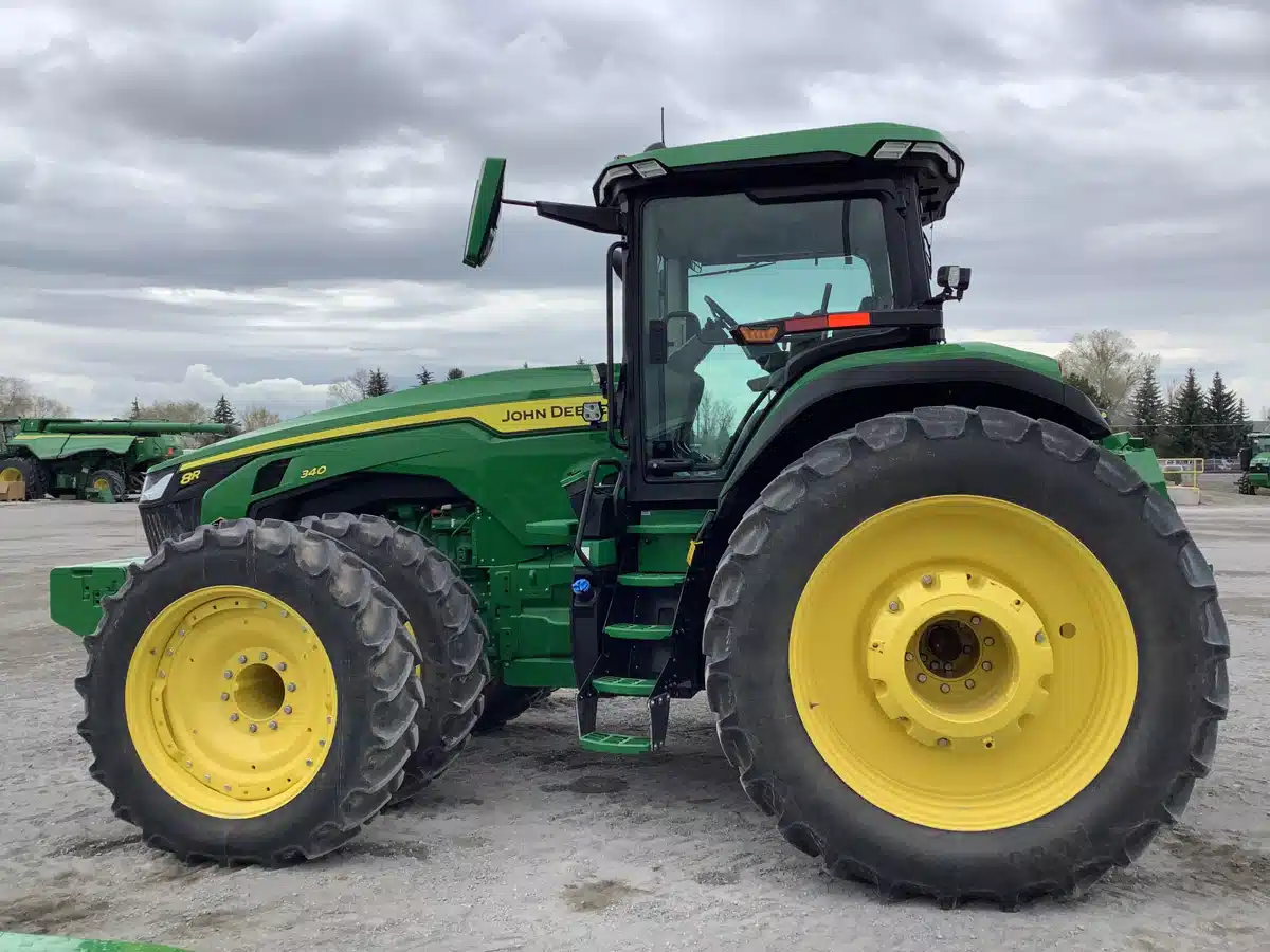 Gallery image 2 for Used 2023 John Deere 8R 340 Tractor