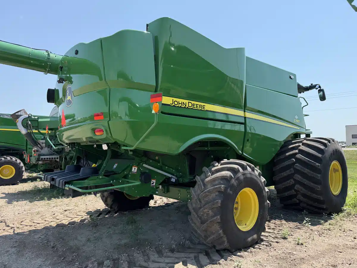 Gallery image 2 for Used 2023 John Deere S780 Combine