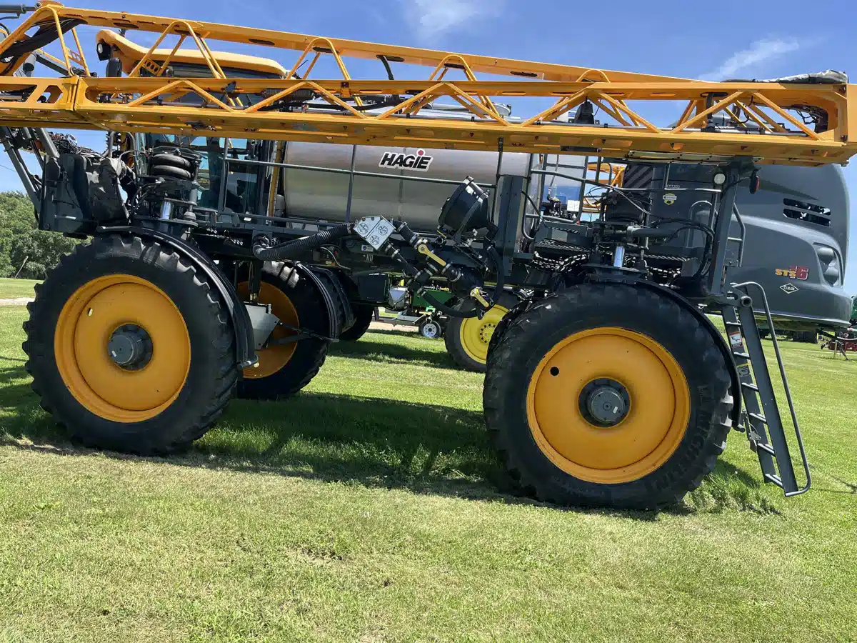 Gallery image 2 for Used 2019 Hagie STS 16 Sprayer - Self Propelled