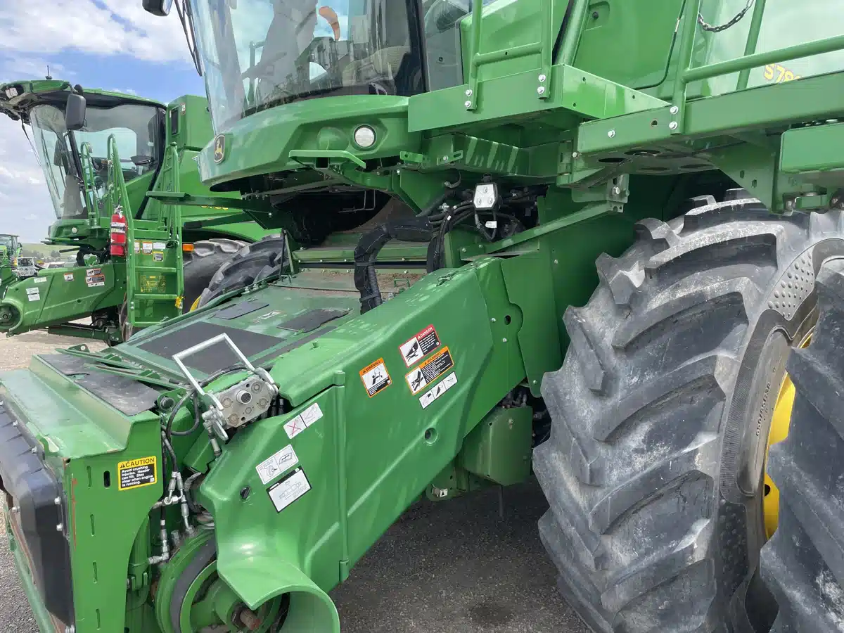 Gallery image 2 for Used 2023 John Deere S780 Combine