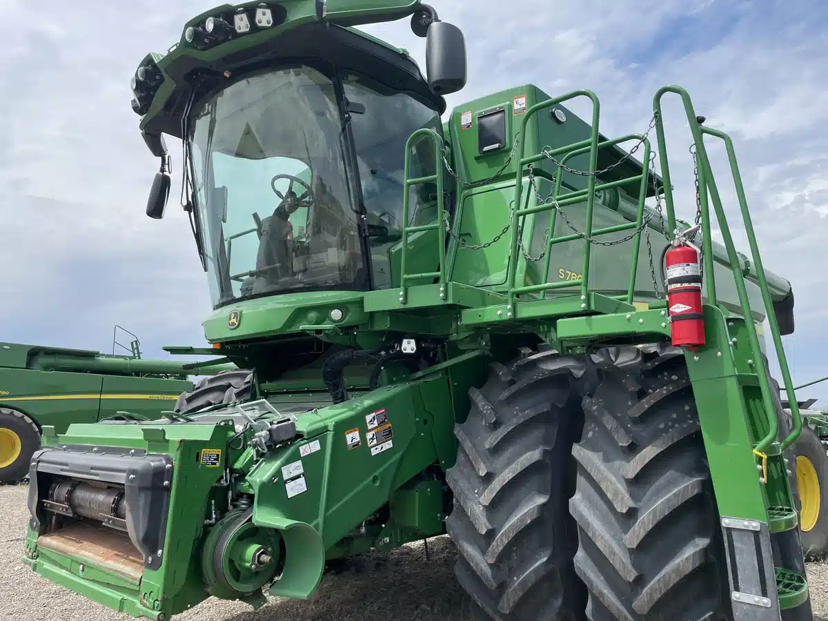Gallery image 1 for Used 2023 John Deere S780 Combine