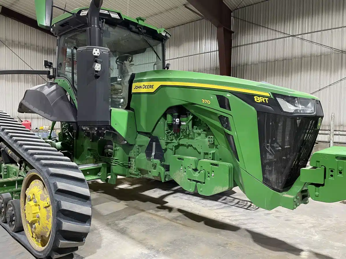 Gallery image 1 for Used 2021 John Deere 8RT 370 Tractor