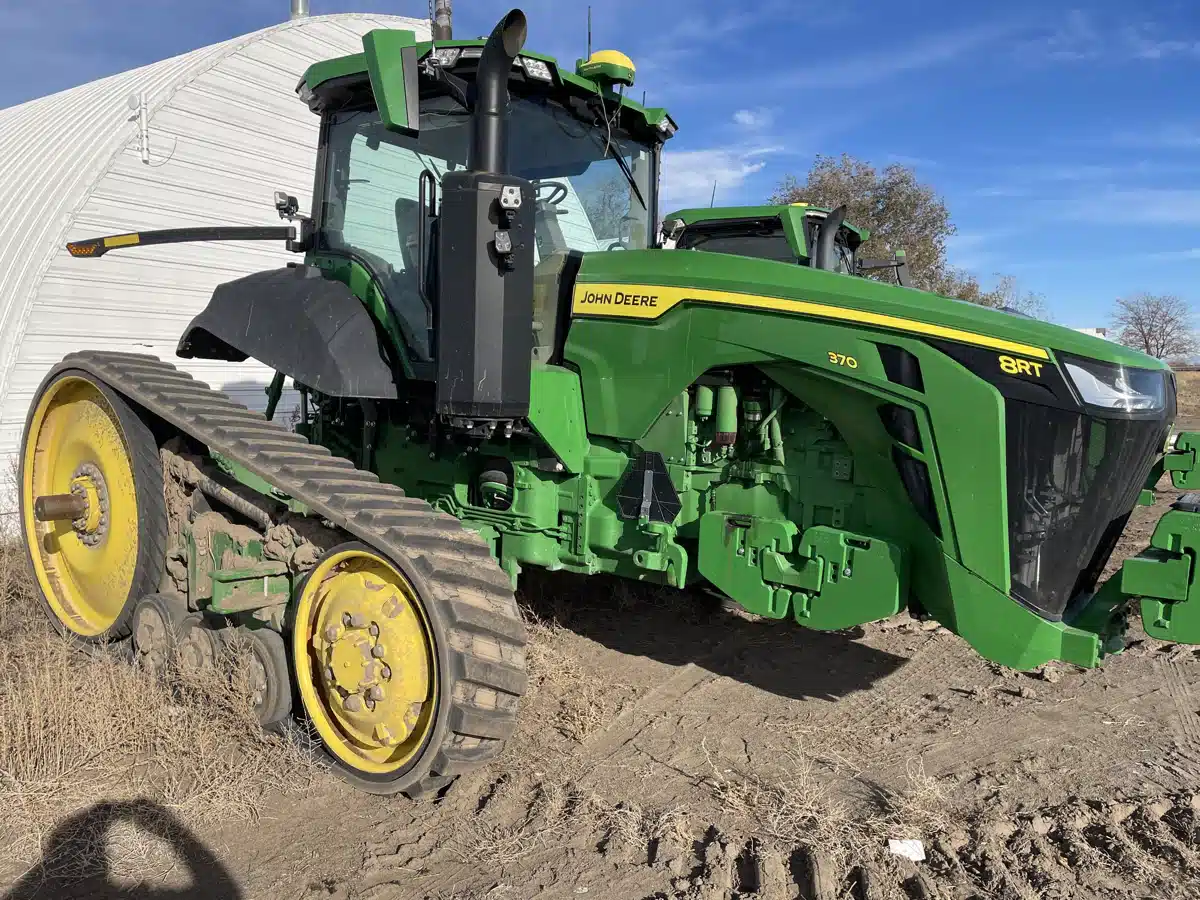 Gallery image 1 for Used 2022 John Deere 8RT 370 Tractor