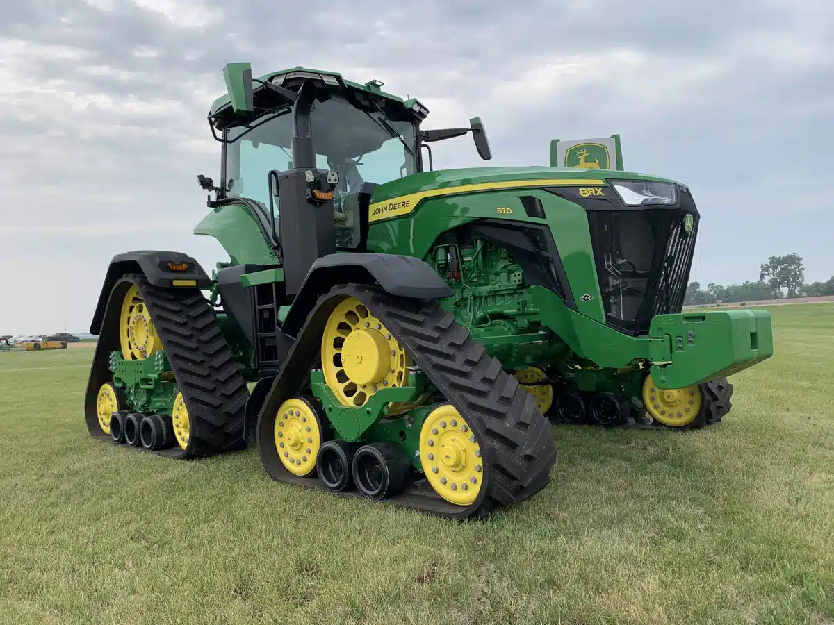 Gallery image 1 for Used 2023 John Deere 8R 370 Tractor