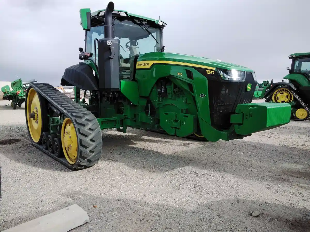 Gallery image 1 for Used 2021 John Deere 8RT 370 Tractor