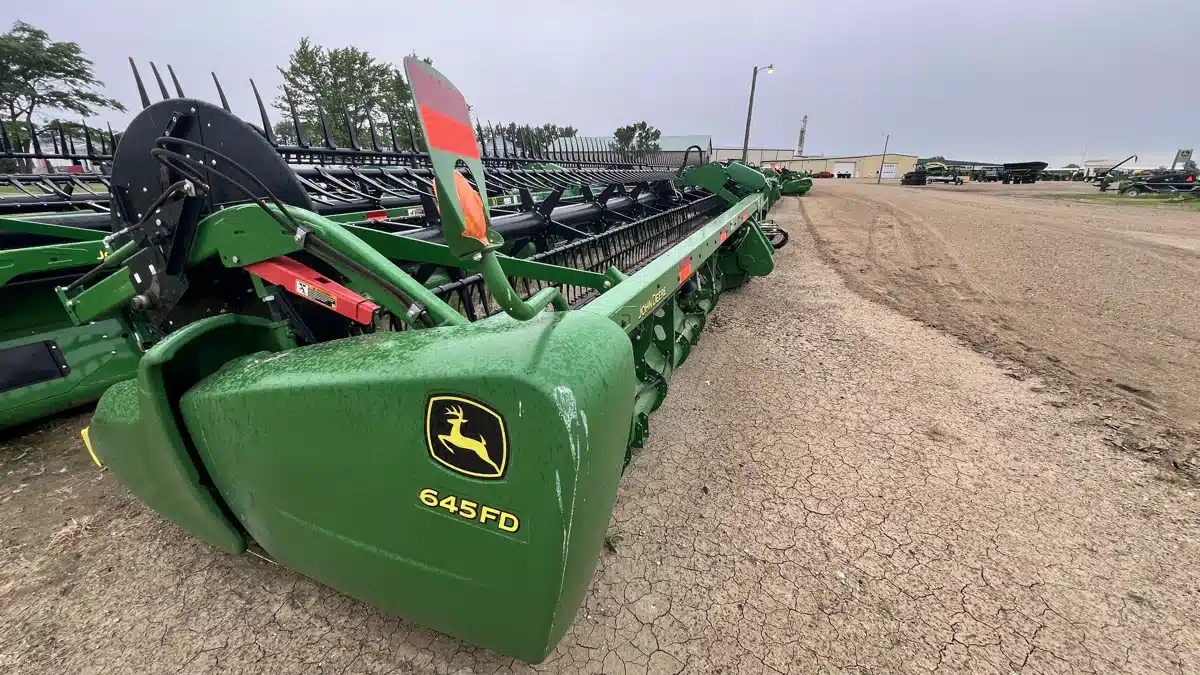 Gallery image 1 for Used 2018 John Deere 645FD Header - Draper