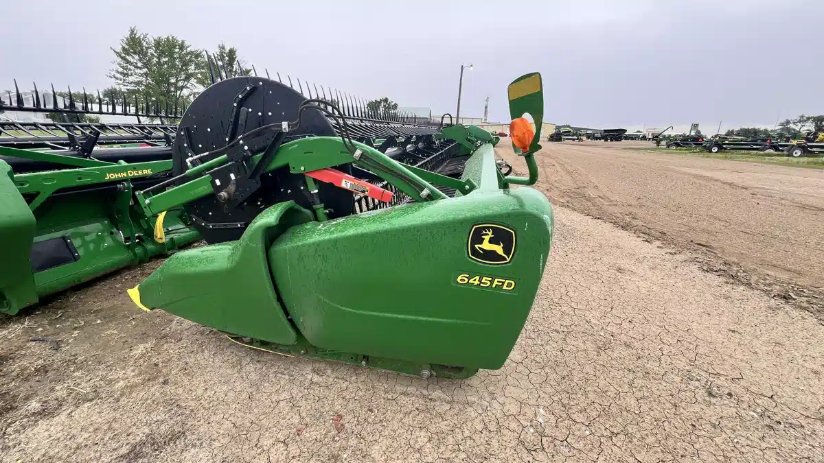 Gallery image 2 for Used 2018 John Deere 645FD Header - Draper