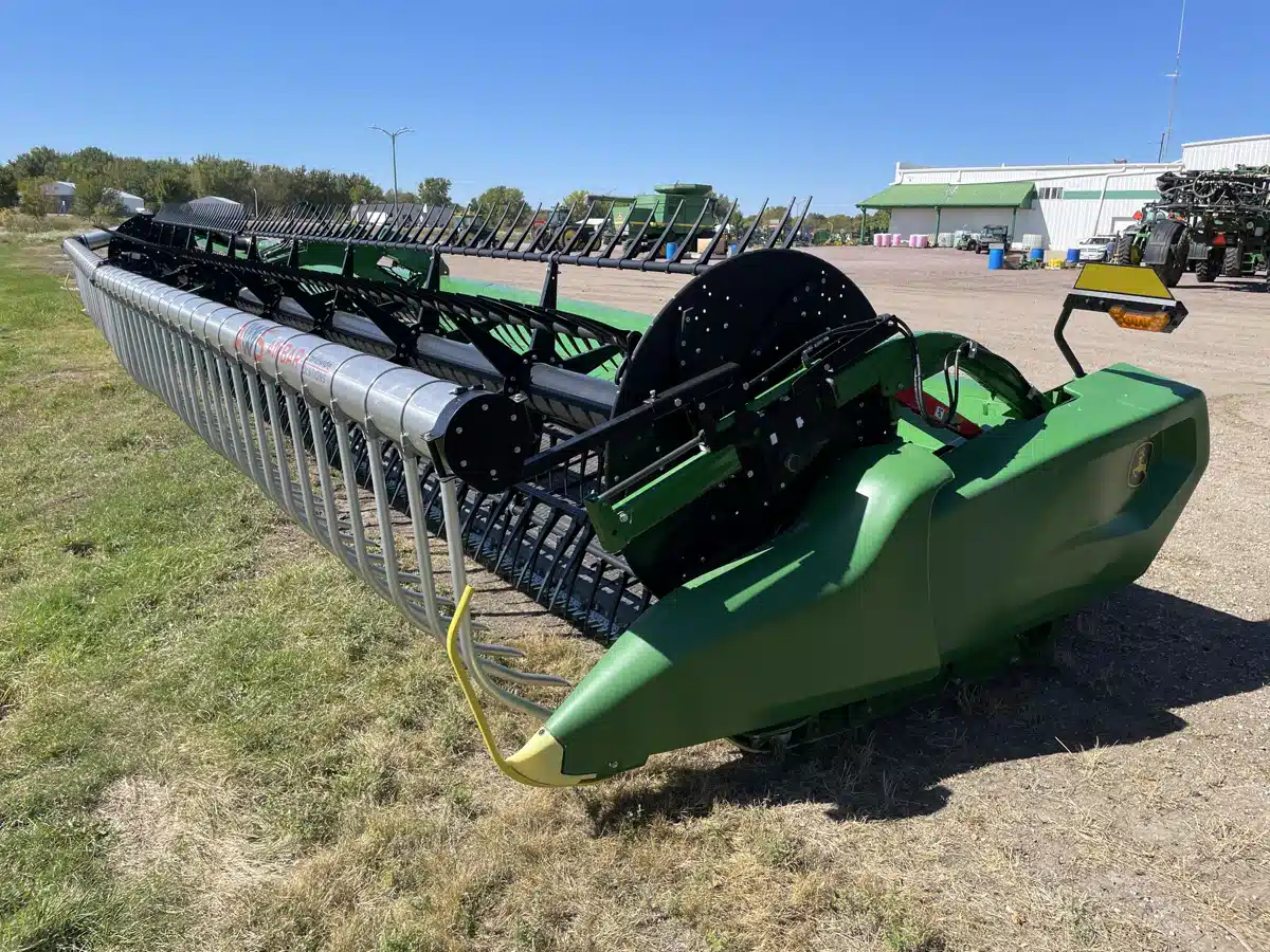 Gallery image 1 for 2023 John Deere RD45F Header - Flex