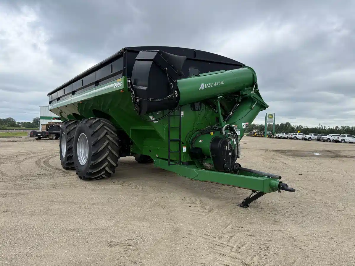 Gallery image 1 for Used 2018 Brent 2096 Grain Cart
