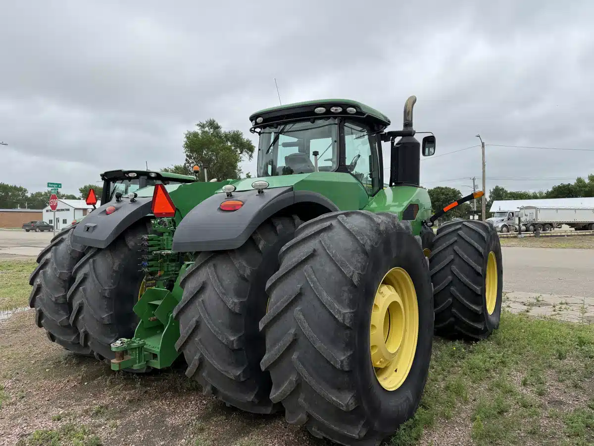 Gallery image 2 for Used 2015 John Deere 9570R Tractor