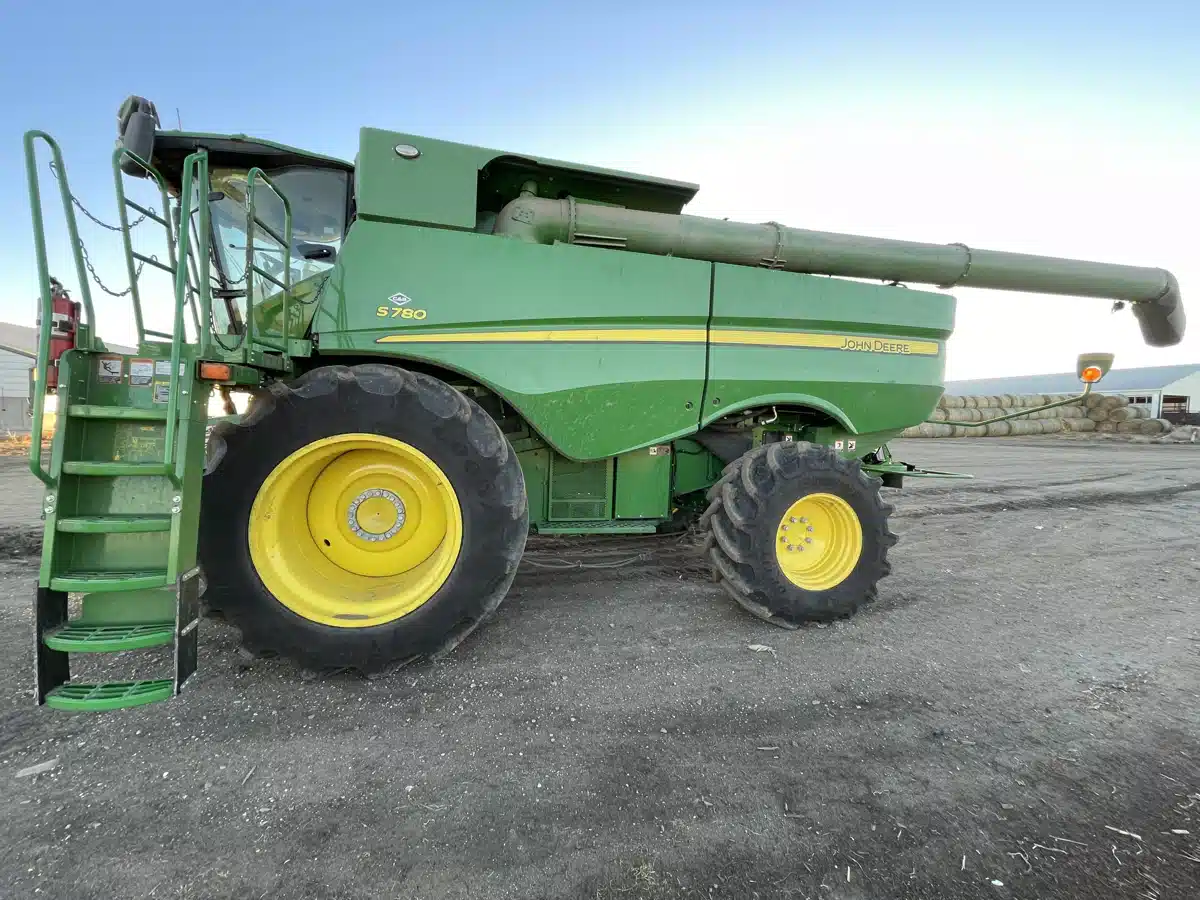 Gallery image 1 for Used 2023 John Deere S780 Combine