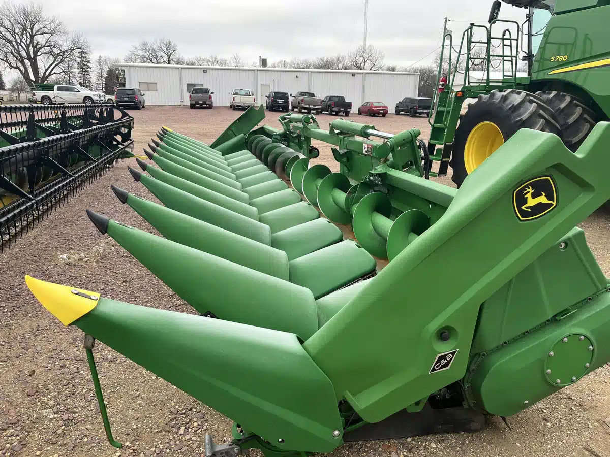Gallery image 1 for Used 2023 John Deere C12F Header - Row Crop