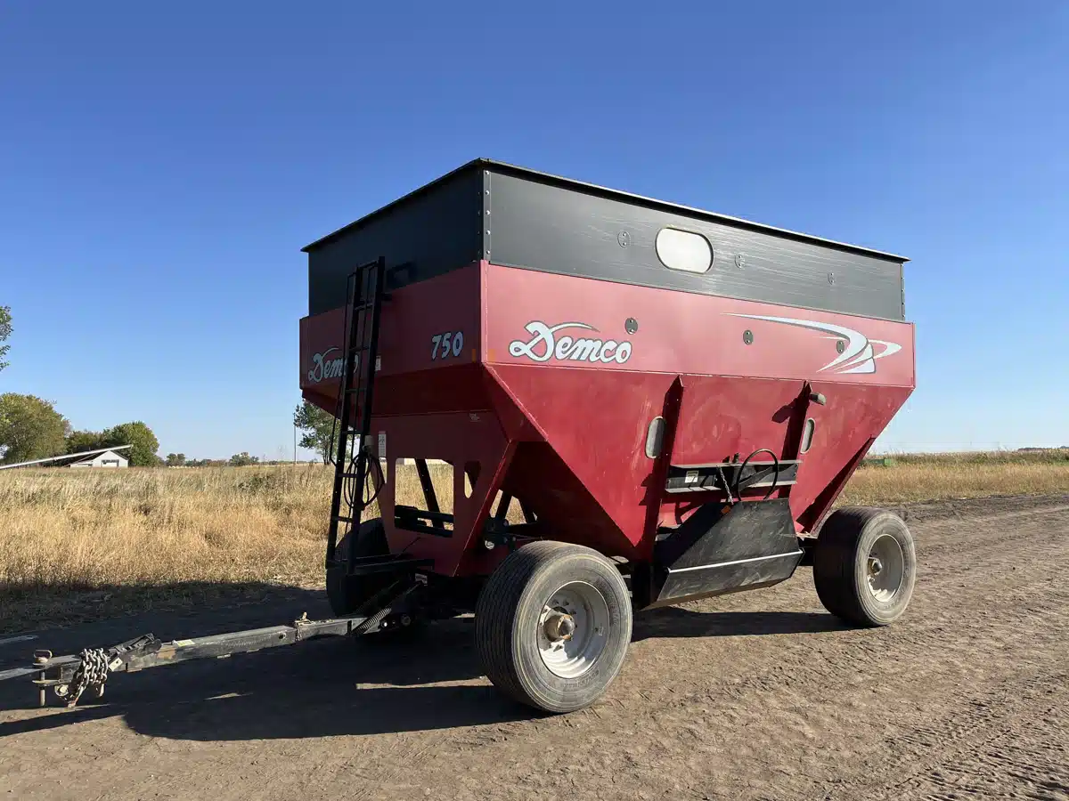 Gallery image 1 for Used Demco 750 Grain Cart