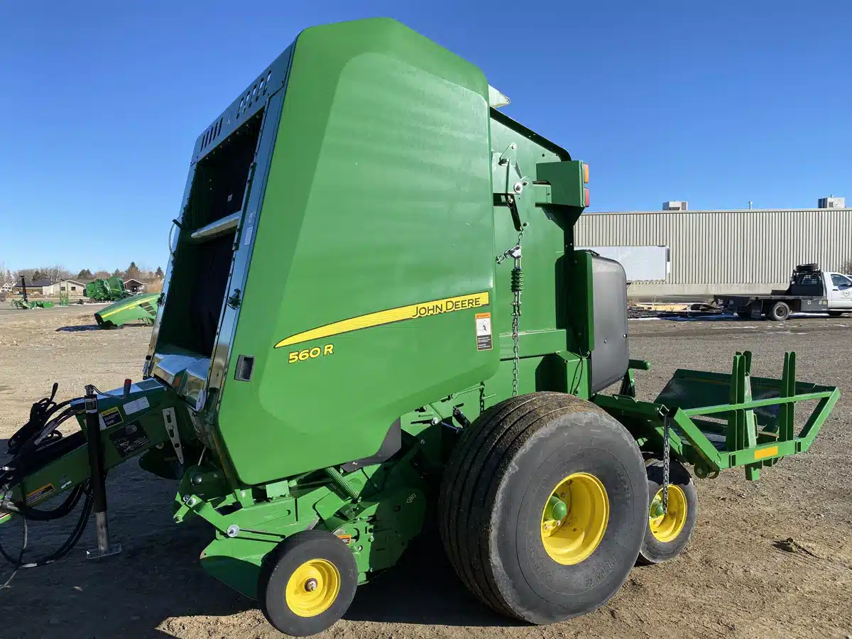 Gallery image 1 for Used 2021 John Deere 560R Round Baler