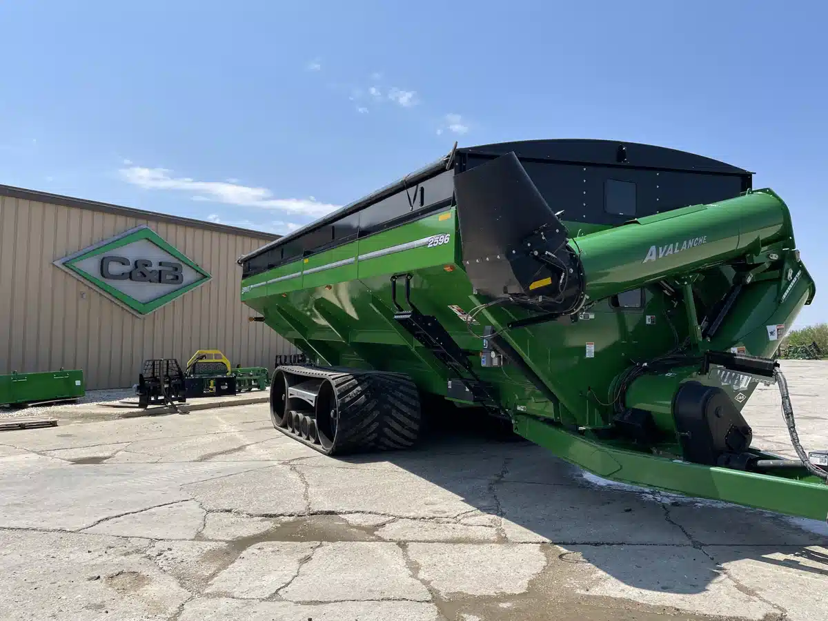 Gallery image 1 for Used 2021 Brent 2596 Grain Cart