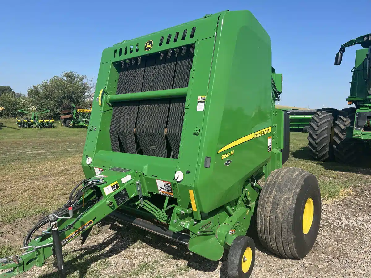 Gallery image 1 for Used 2020 John Deere 560M Round Baler