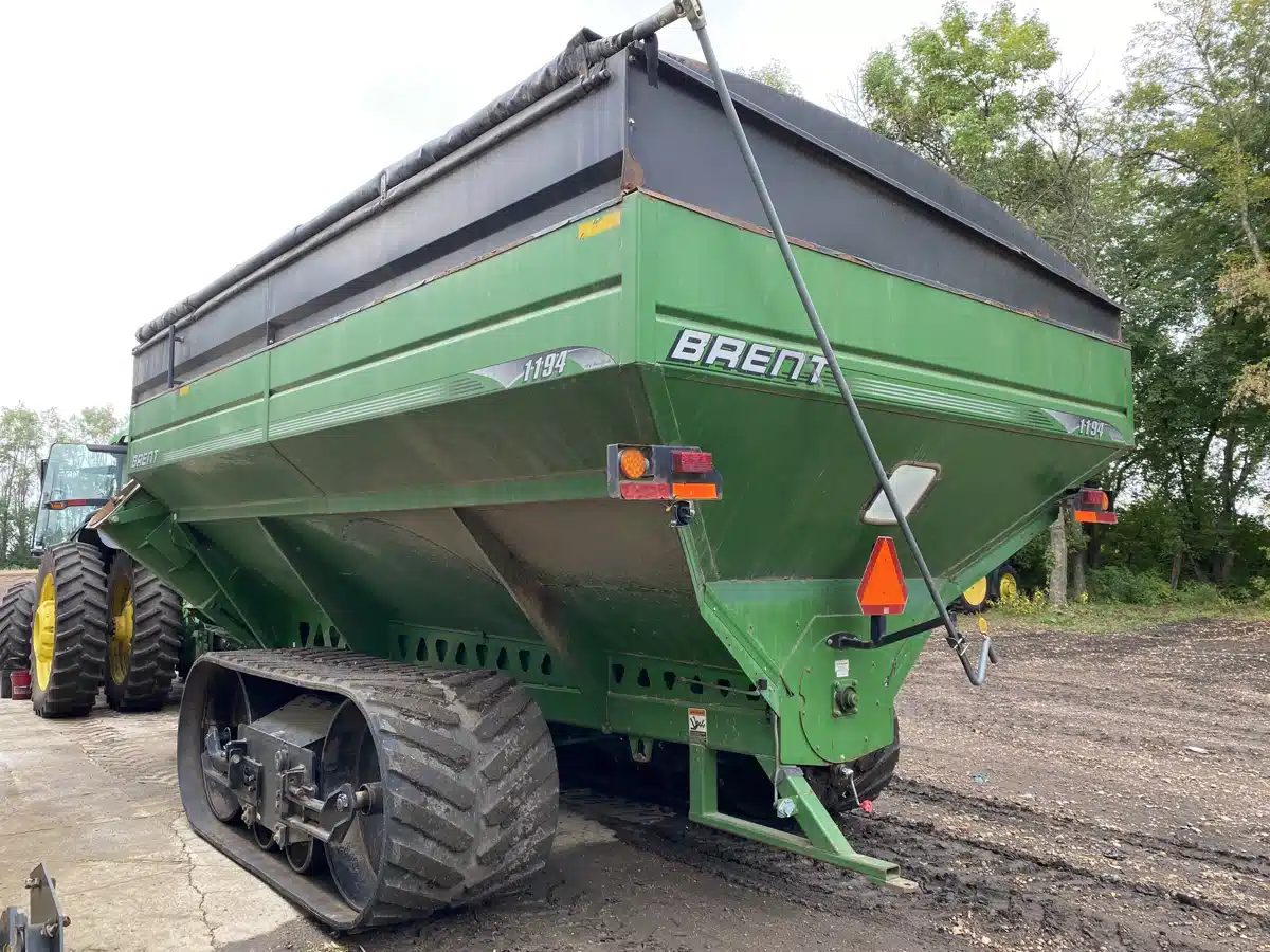 Gallery image 2 for Used 2008 Brent 1194 Grain Cart
