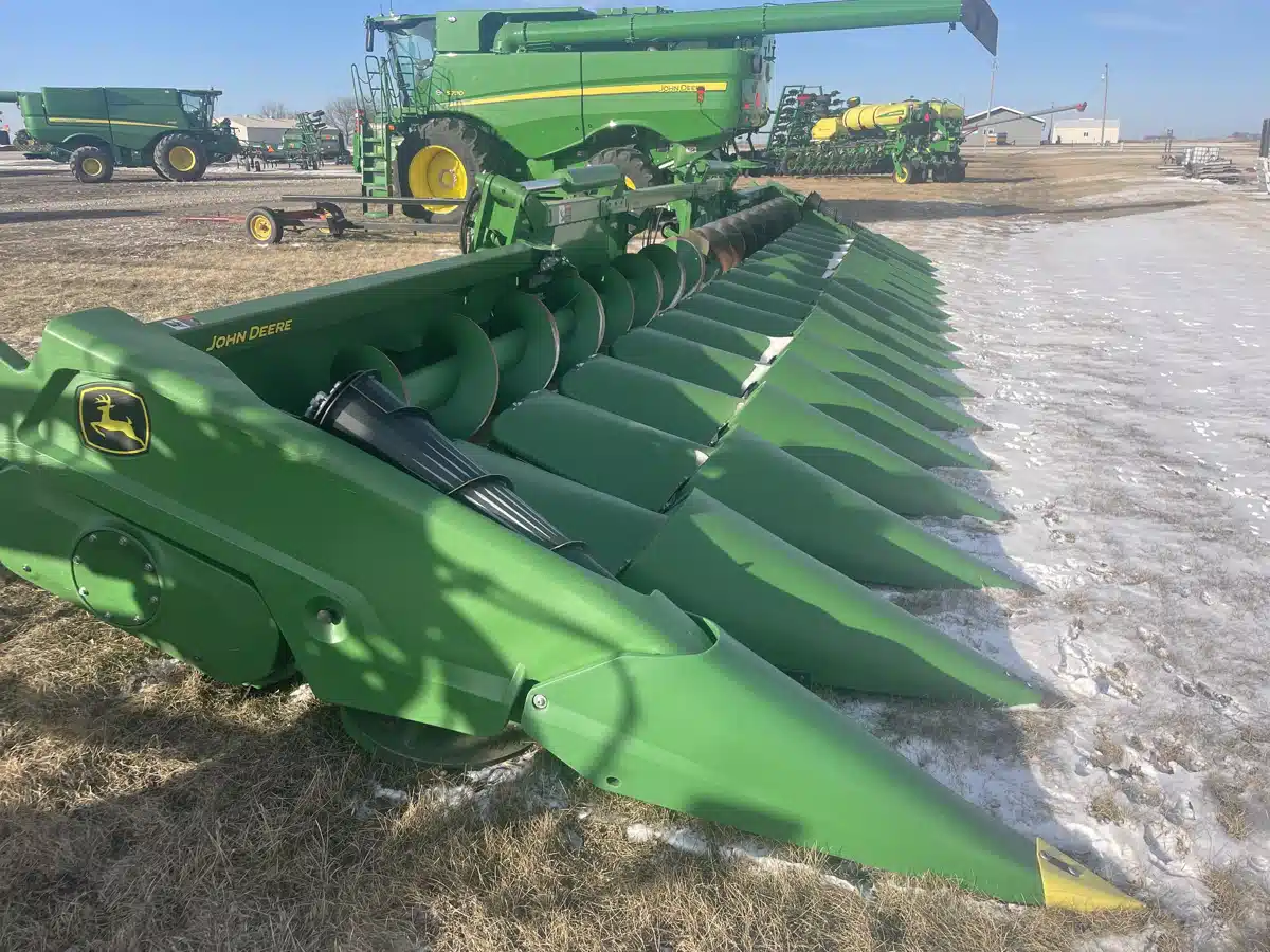 Gallery image 1 for Used 2023 John Deere C16F Header - Row Crop