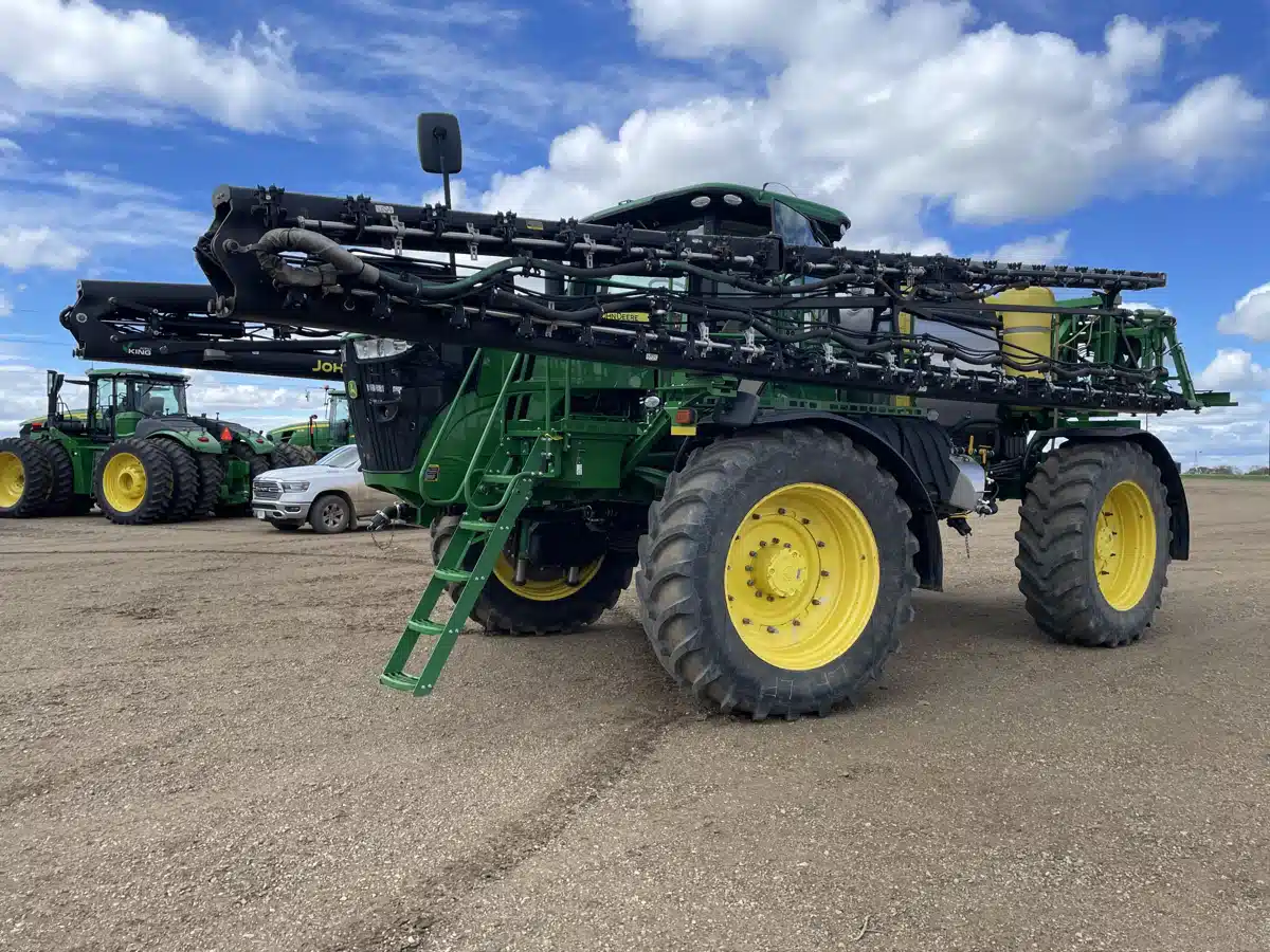 Gallery image 1 for Used 2019 John Deere R4045 Sprayer - Self Propelled