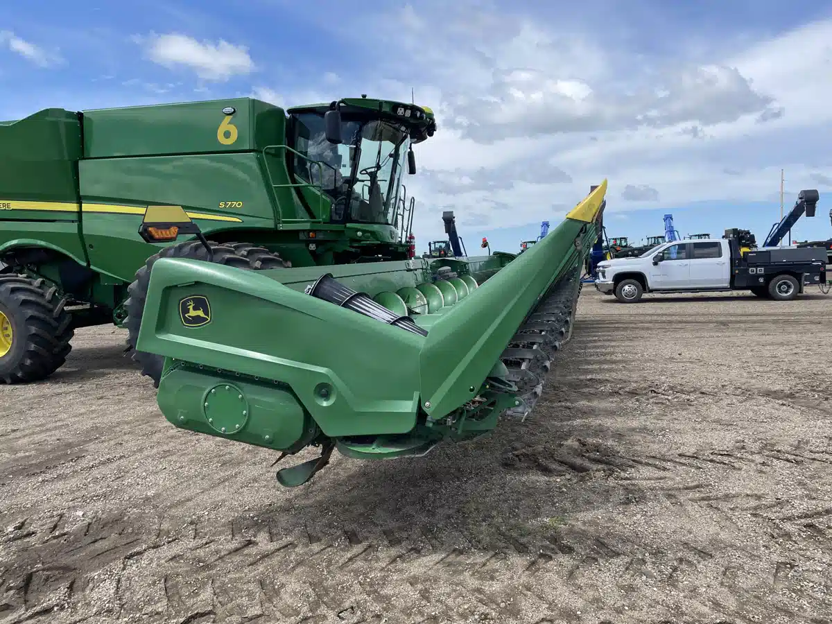Gallery image 1 for Used 2021 John Deere C16R Header - Row Crop