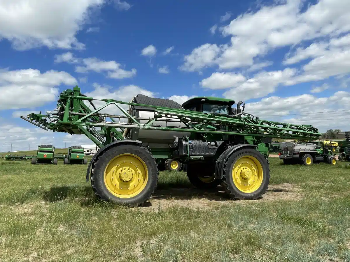 Gallery image 2 for Used 2021 John Deere R4045 Sprayer - Self Propelled