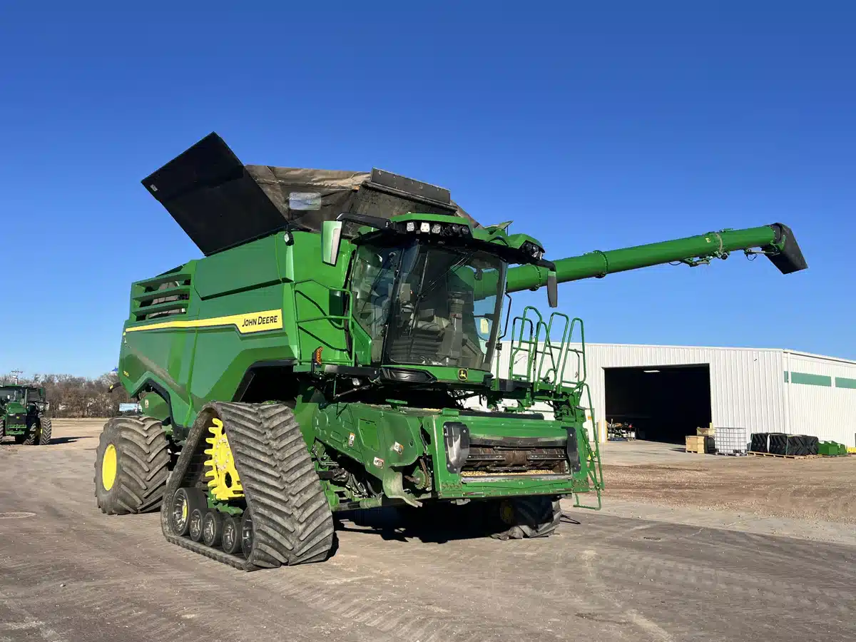 Gallery image 2 for Used 2021 John Deere X9 1100 Combine