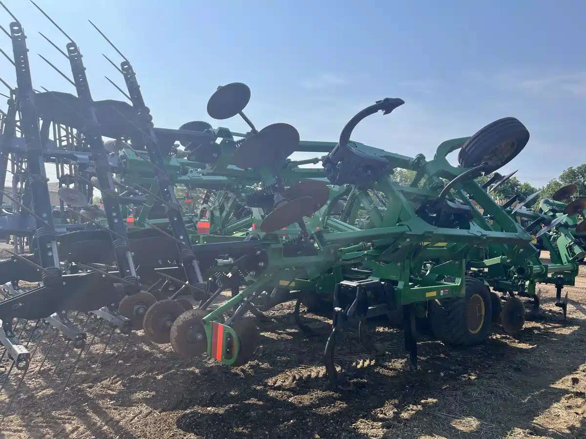 Gallery image 2 for Used 2021 John Deere 2730 Ripper