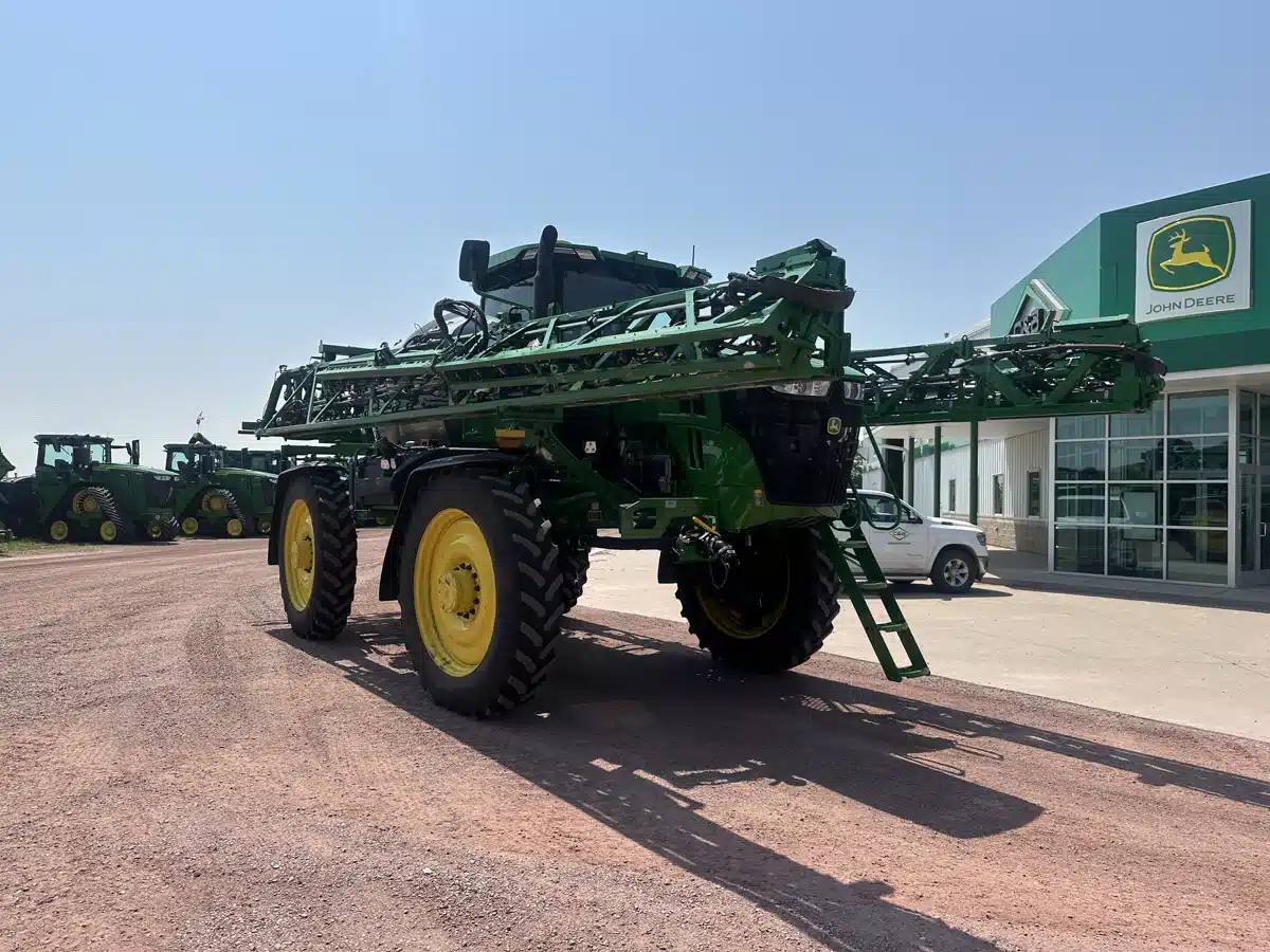 Gallery image 2 for Used 2024 John Deere 616R Sprayer - Self Propelled