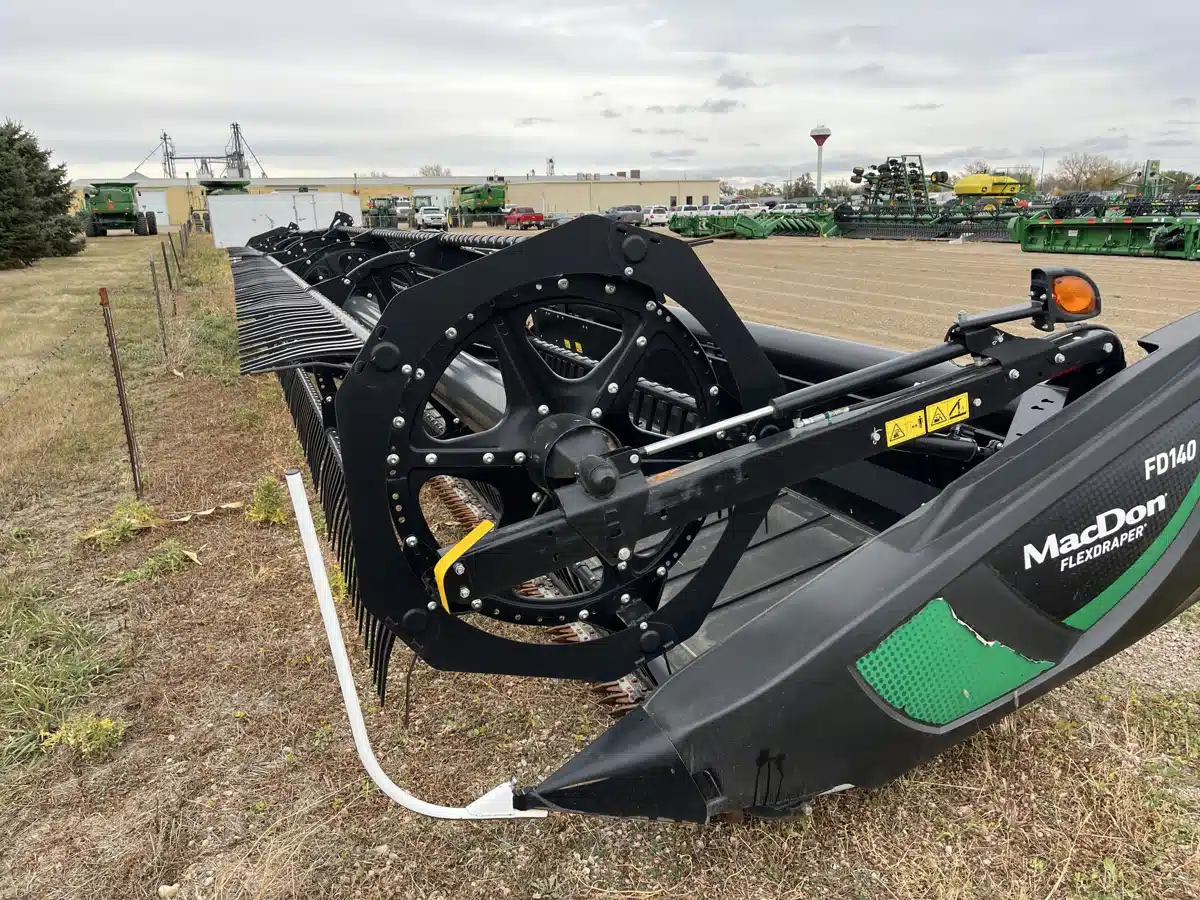 Gallery image 1 for Used 2021 MacDon FD140 Header - Flex Draper