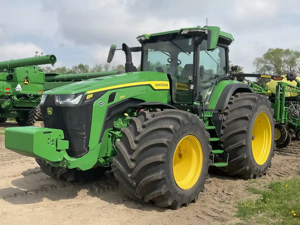 Gallery image 1 for Used 2020 John Deere 8R 370 Tractor