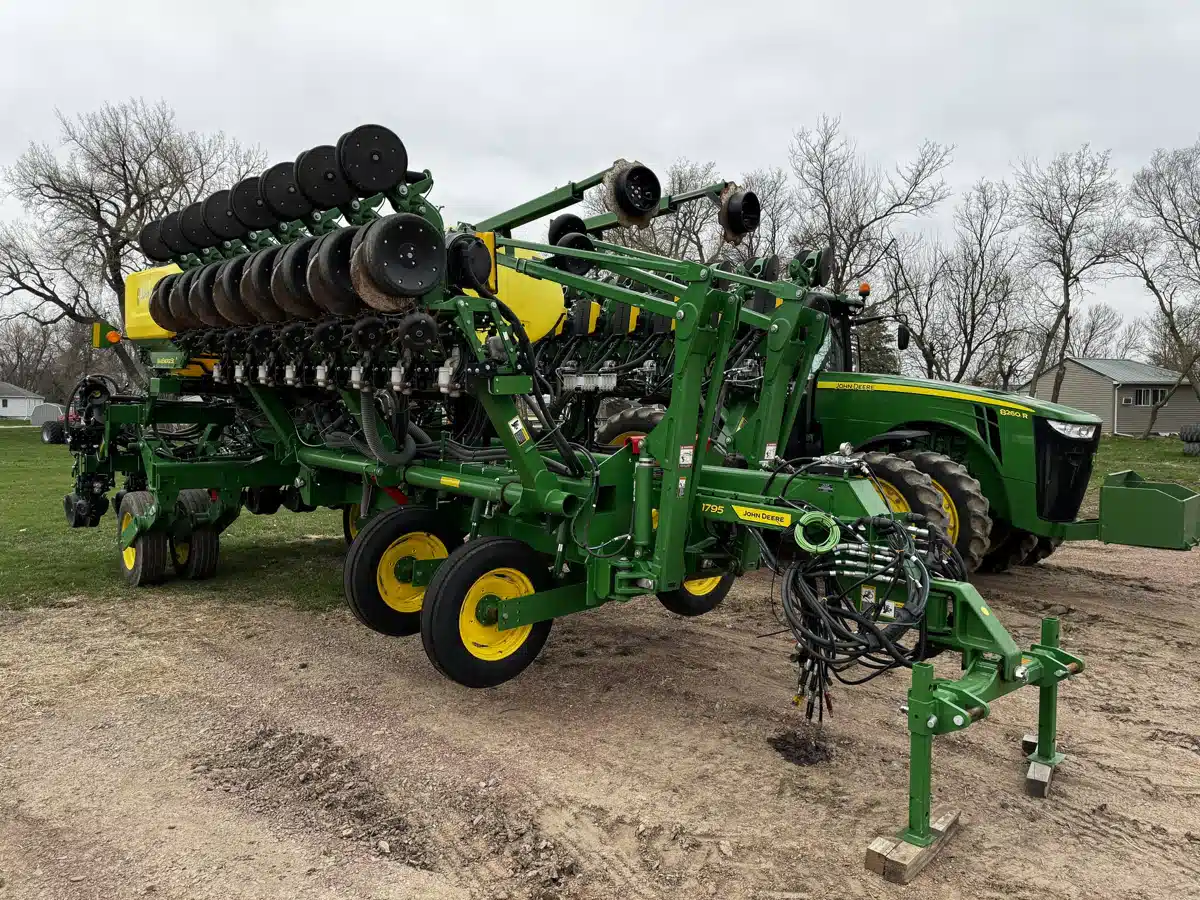 Gallery image 1 for Used 2022 John Deere 1795 Planter