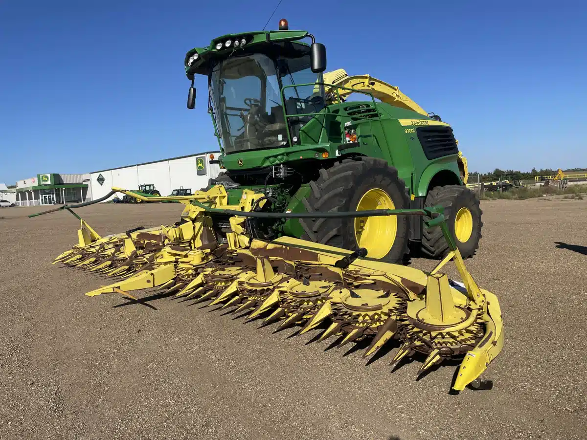 Gallery image 1 for Used 2021 John Deere 9700 Forage Harvester